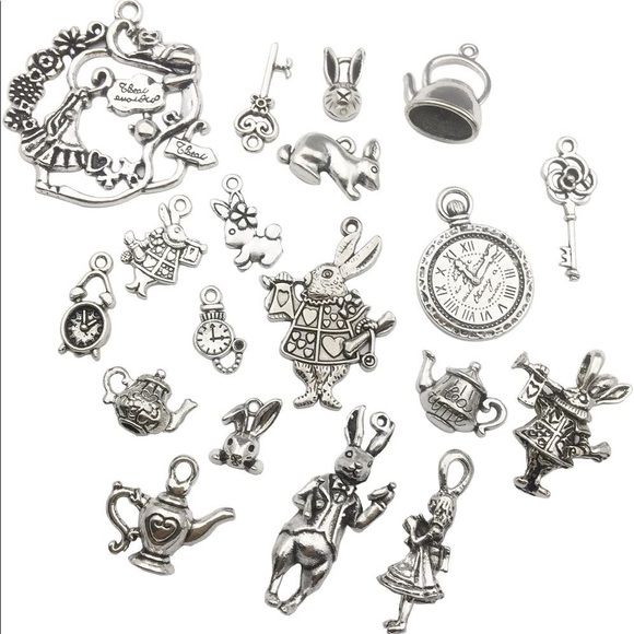 40 Alice in wonderland charms silver or bronze - Picture 2 of 5